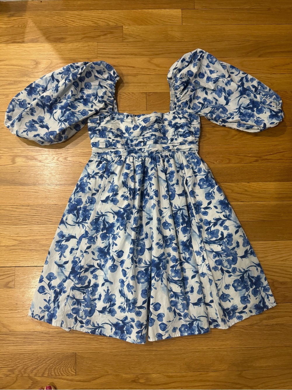 Abercrombie & Fitch White Dress with Blue Floral Print and Puff Sleeves